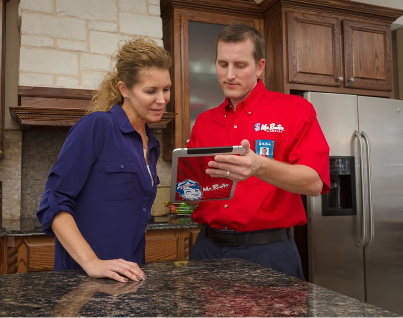 4 Common Kitchen Plumbing Problems and Solutions